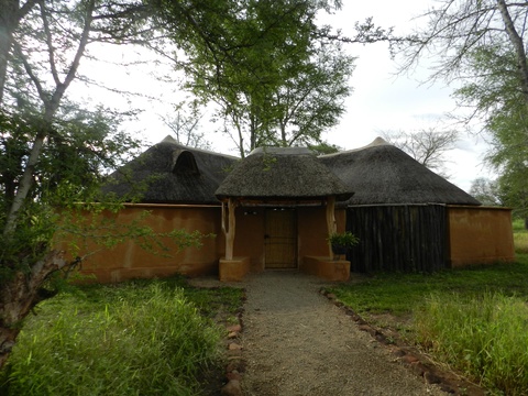 Chalet 5 has solar geyser, Munga Eco Lodge